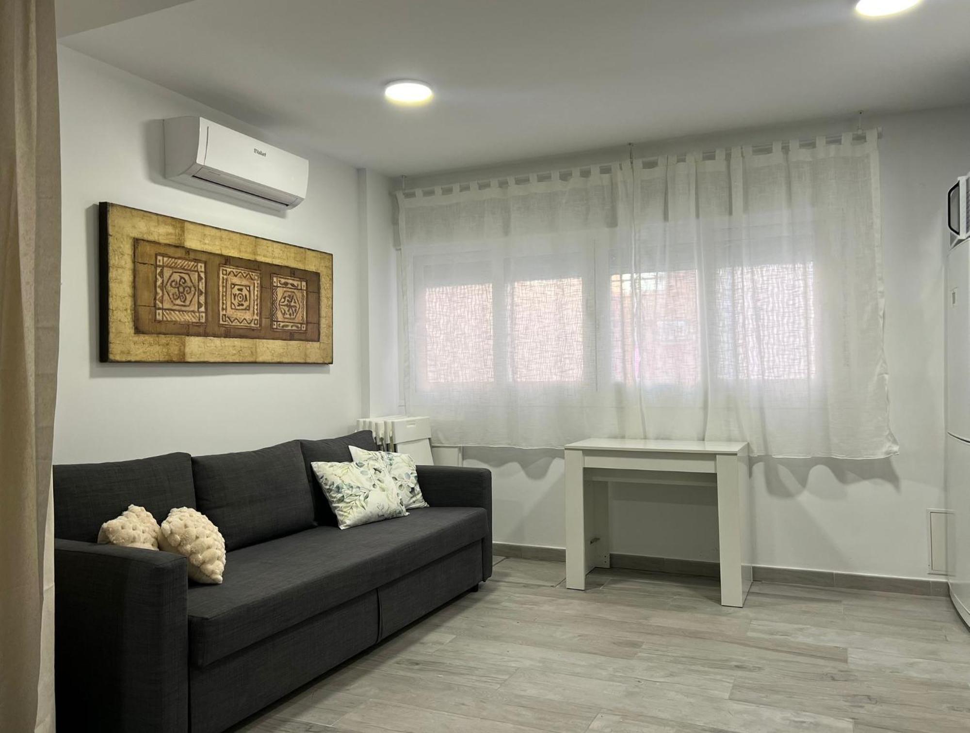 Cozy Apartment Up To 6 Persons 3 Min To Metro Madri Exterior foto