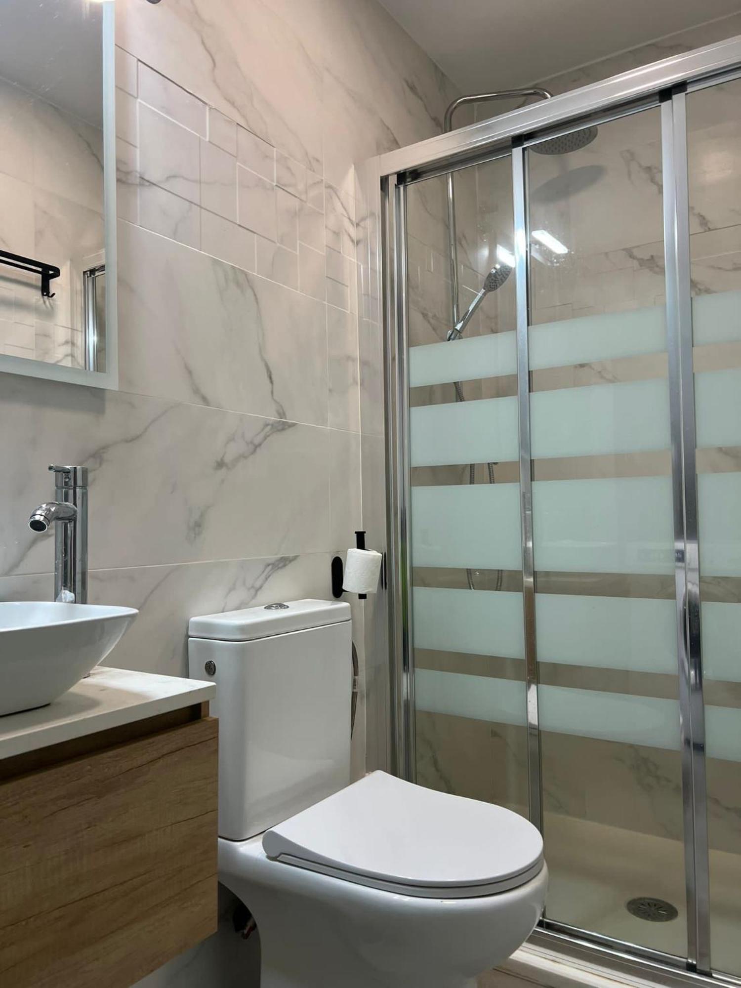 Cozy Apartment Up To 6 Persons 3 Min To Metro Madri Exterior foto